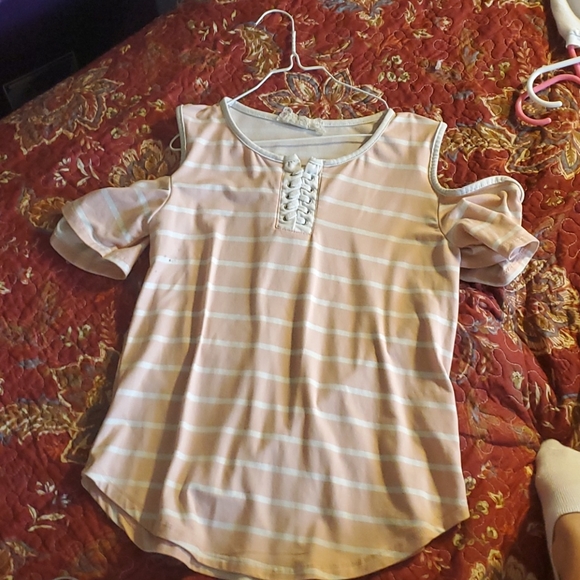 Shirts - Picture 3 of 5